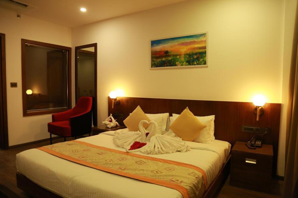 Hotel Sky Penta Residency Iritti Exterior foto